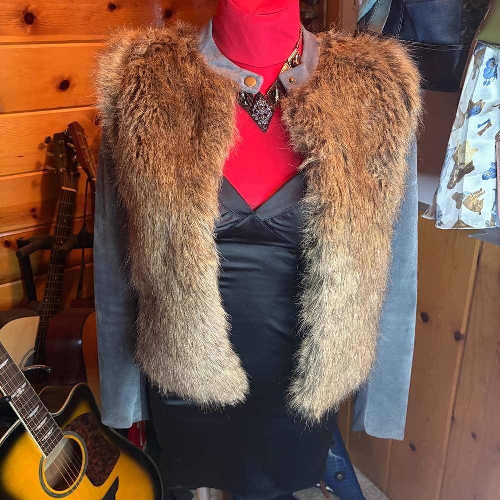Twelfth Street By Cynthia Vincent Women's Leather and Fuax Fur Jacket Size 6